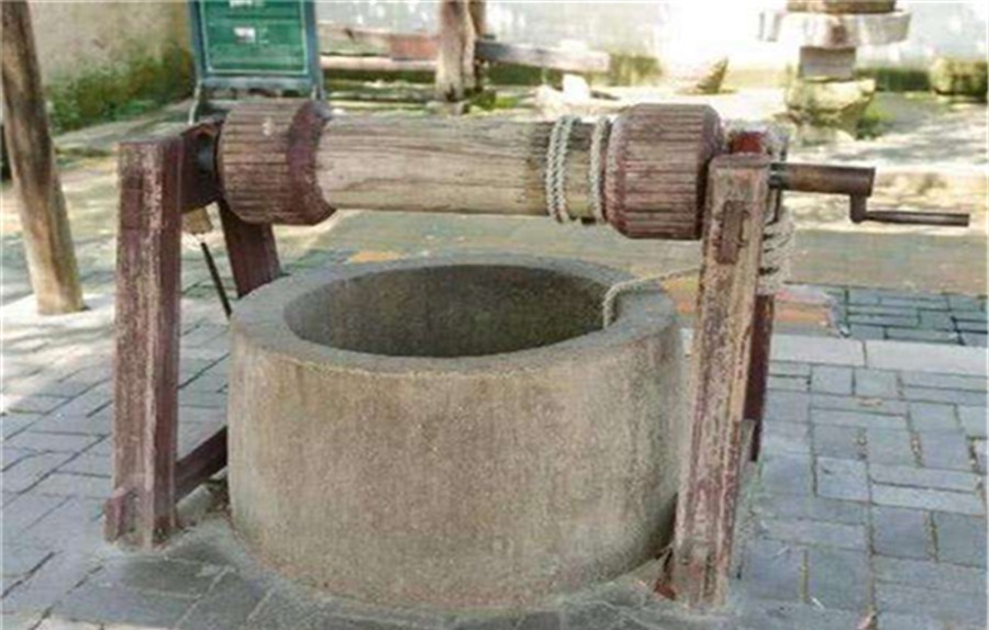 古代人打完井后,为什么要扔俩乌龟下去?看完佩服古人的智慧