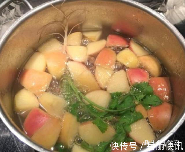苹果|年后,记得用香菜苹果煮汤喝,老辈人流传下来的,大鱼大肉不再怕