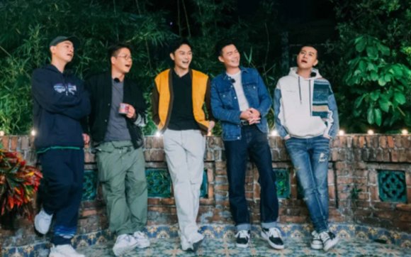 陳小春做按摩嫌技師力氣小！被梁漢文下狠手按壓，當(dāng)場(chǎng)痛到大聲叫