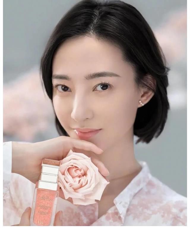 画眉|王丽坤：妆罢低声问夫婿，画眉深浅入时无
