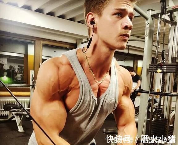 肌肉|一直卧推胸肌还不长?5个错误让你白练!学会方法练出宽厚胸肌!