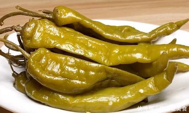 清洗干净|婆婆教我腌辣椒,不用水,不用油,酸辣爽口,2天就能吃