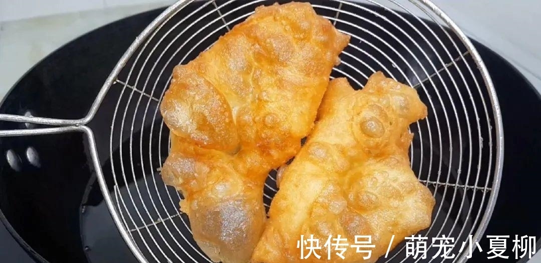 油条这样做才简单,冰箱里一放,简单又好吃,学会天天不起早