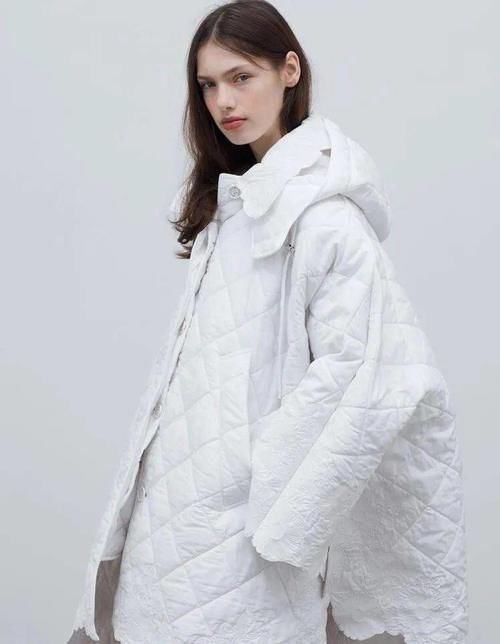 做一个穿羽绒服好看的人