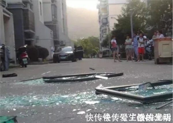 推拉窗|关于门窗安全的这些「隐形保障」,你家的门窗都有吗?