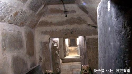 法门寺玉指骨舍利中，竟藏有神秘图案，专家说：这怎么解释