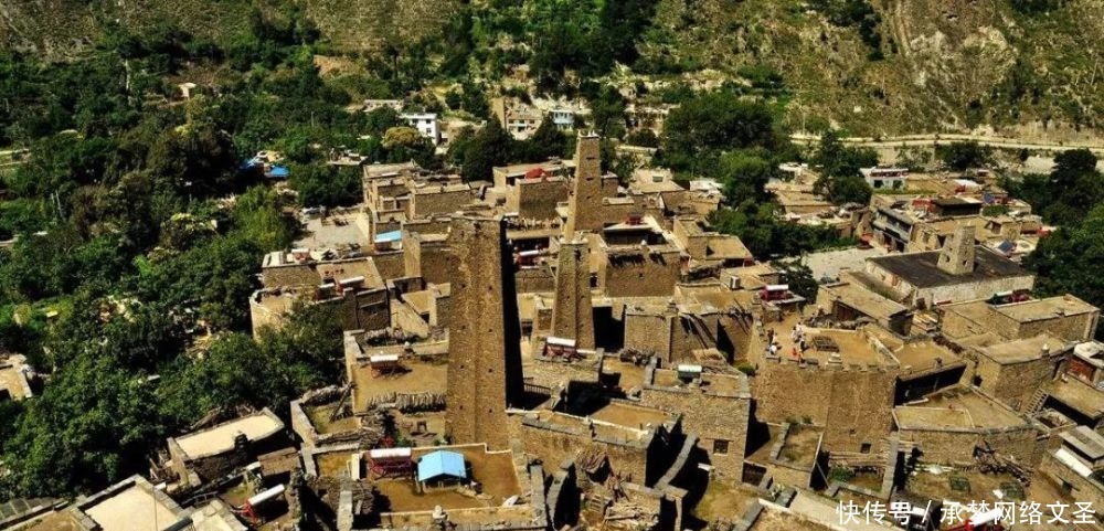 泰国|【全球FUN享】色达的昼与夜,转山转水转佛塔