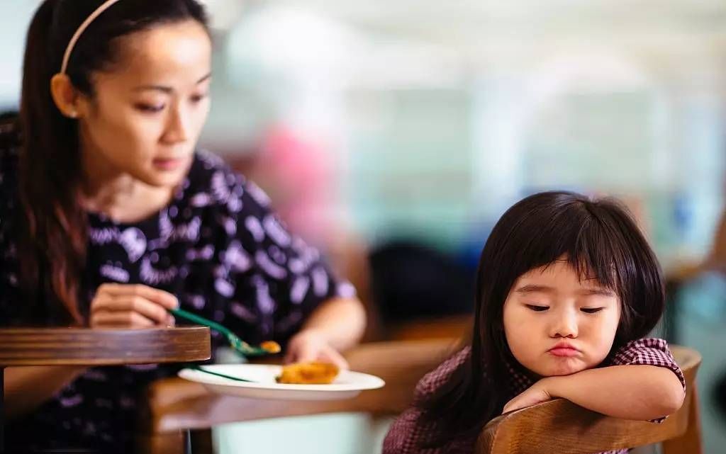 回归|孩子出现这些反应，是积食的“底牌”，做好四点，让脾胃回归健康