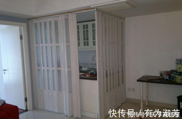 轨道|为什么有钱人厨房不装推拉门？他们装这种更实用美观，太机智了