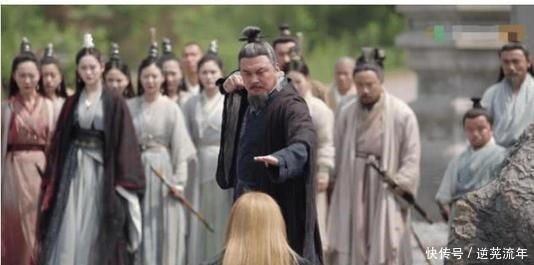 看不起|为何铁木真看不起江南六怪看看少林寺群雄的表现,难怪如此