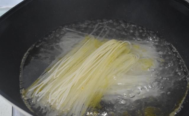 爽口|螺蛳粉怎样煮才能做到米粉Q弹爽口注意这些细节,味道大大提升