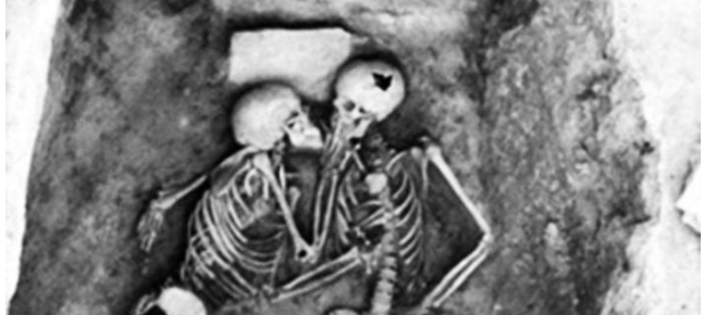 一吻@最深情的情侣，一吻持续了2800年，专家：已经成为了世界文物