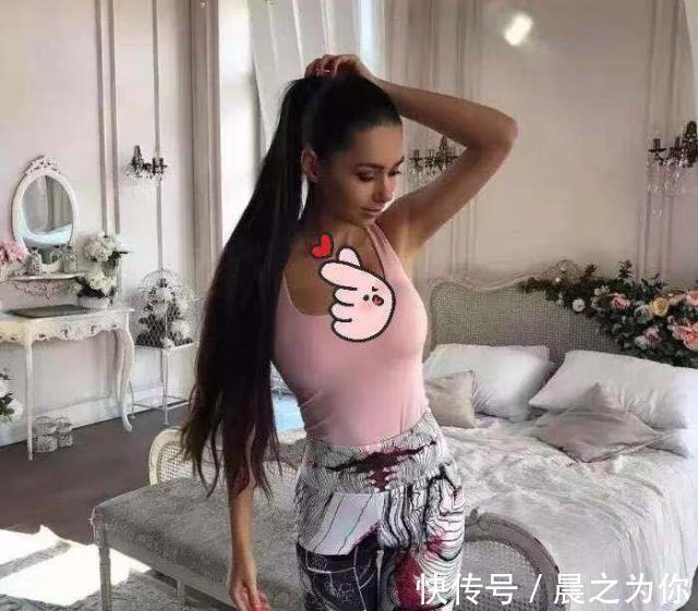 深蹲|俄罗斯姑娘酷爱深蹲训练,曲线迷人,长相酷似Angelababy