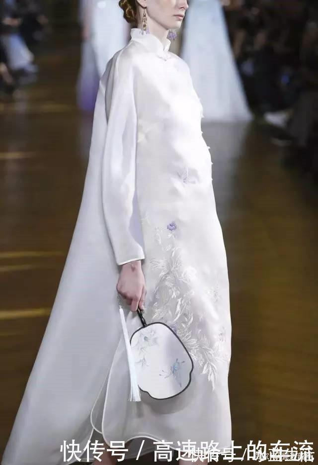 雍正@现代时尚设计师的灵感很多都来源于雍正《十二美人图》,不信你看