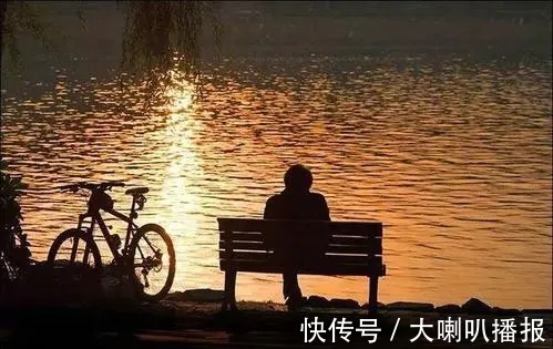 斯蒂芬@人到中年:“低配”生活,“高配”人格