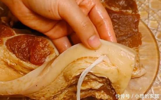 猪肉|腌腊肉有讲究,腌前“多做一步”,腊肉味正宗,香味十足无腥味