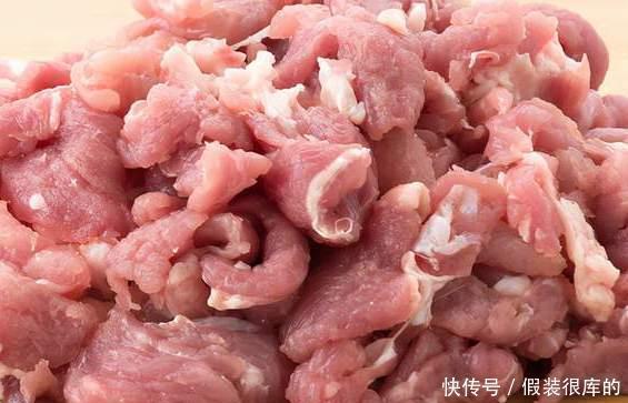 炸酥肉，到底用面粉还是淀粉？教你一招，外酥里嫩，好吃不回软