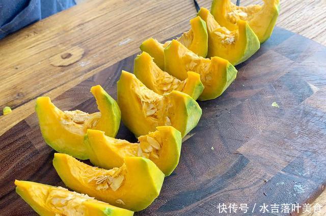 冬天|冬天,南瓜和它是绝配,一泡一蒸香甜软糯,我家女儿点名吃