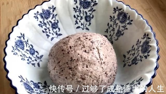 纯牛奶|我家红豆从不熬粥喝,加一碗糯米粉,简单一做,香甜软糯,特好吃