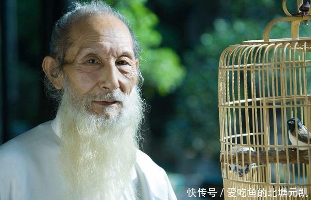 吸烟|113岁老人吸烟又喝酒,他说长寿其实不难,不妨坚持做1件事