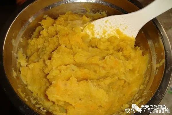 黄豆粉|几款民间自制红薯饵料，小鱼不沾，通杀鲫鲤，野钓必备饵料