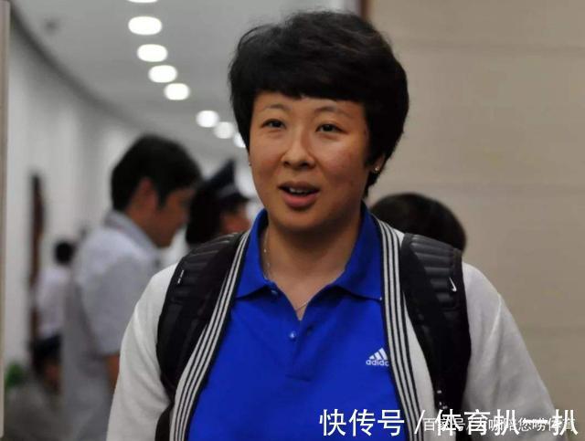 郎平和|冯坤当选中国女排主帅人心所向!远嫁泰国心系祖国,事业有夫相伴