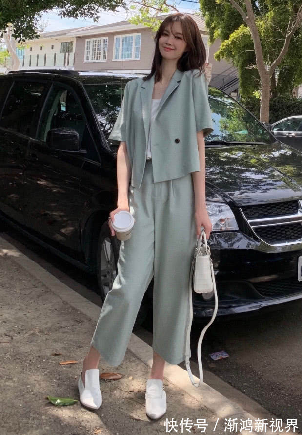 抹胸|原来“口红腿”真存在,比鞋子厚度还要长40倍,真正的腿中贵族