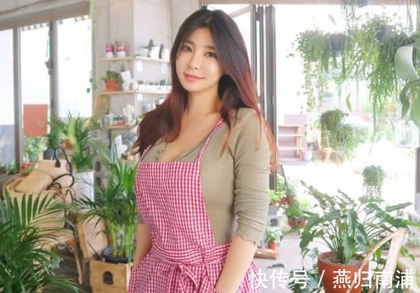 健身房|123斤的微胖女孩,第一次去健身房,埋怨衣服有点小!