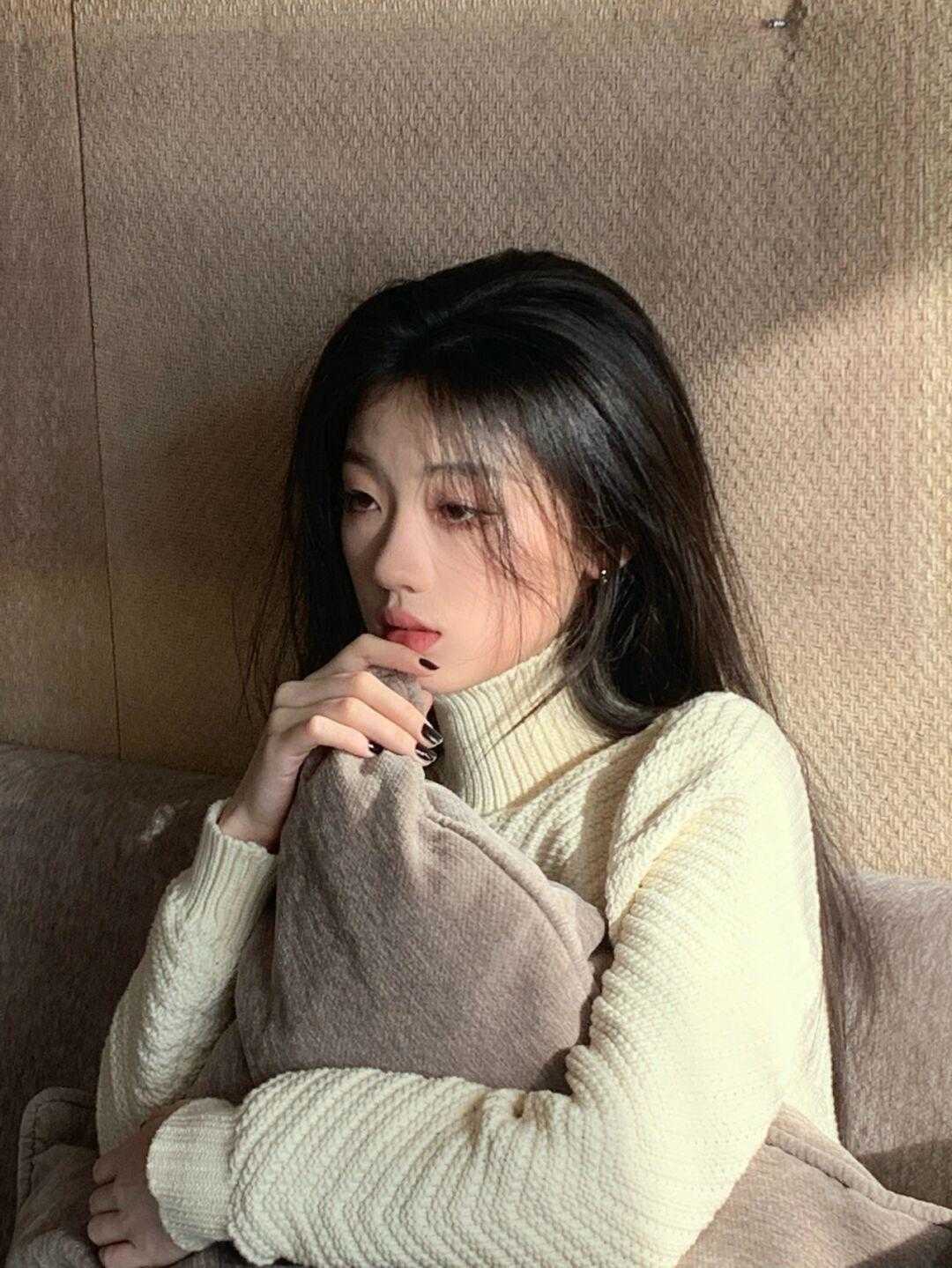 v领|像太阳般温暖的套头毛衣,最适合这个冬季了,温柔慵懒又显白