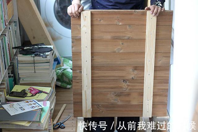 小户型|以后阳台学他这样装,抬高30公分,做个甲板地台,啥都能塞里面!