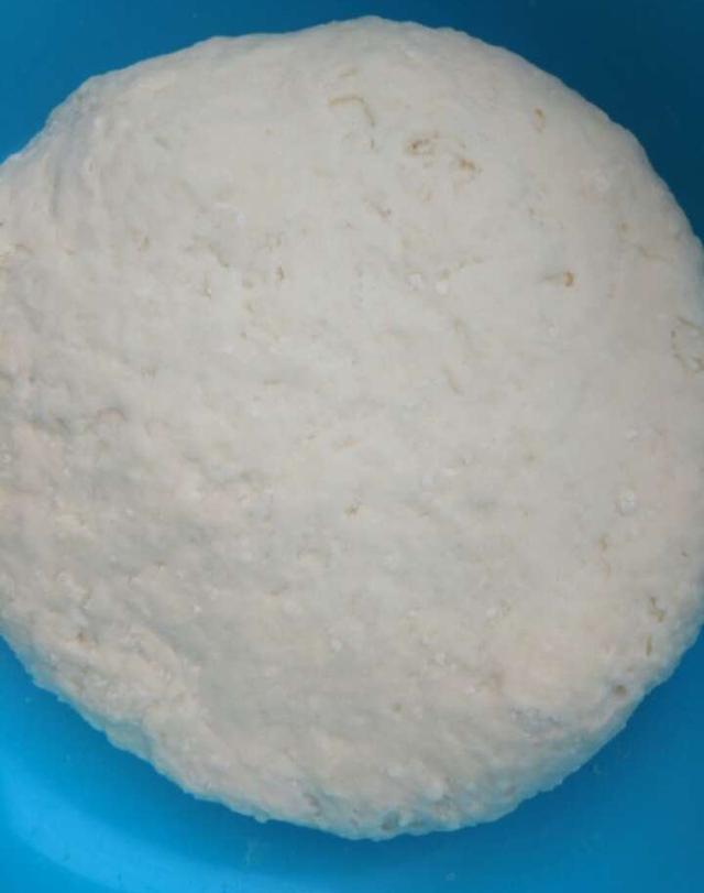 乡下婆婆告诉你一个盐葱饼的新吃法,外酥里嫩,把我都给吃撑了