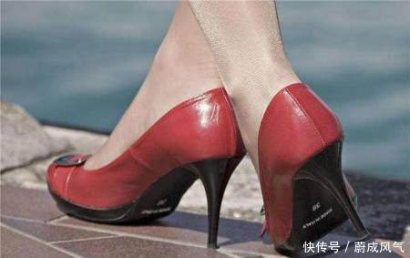 雍容华贵|为什么越正式的高跟鞋都是细跟的这是什么原因