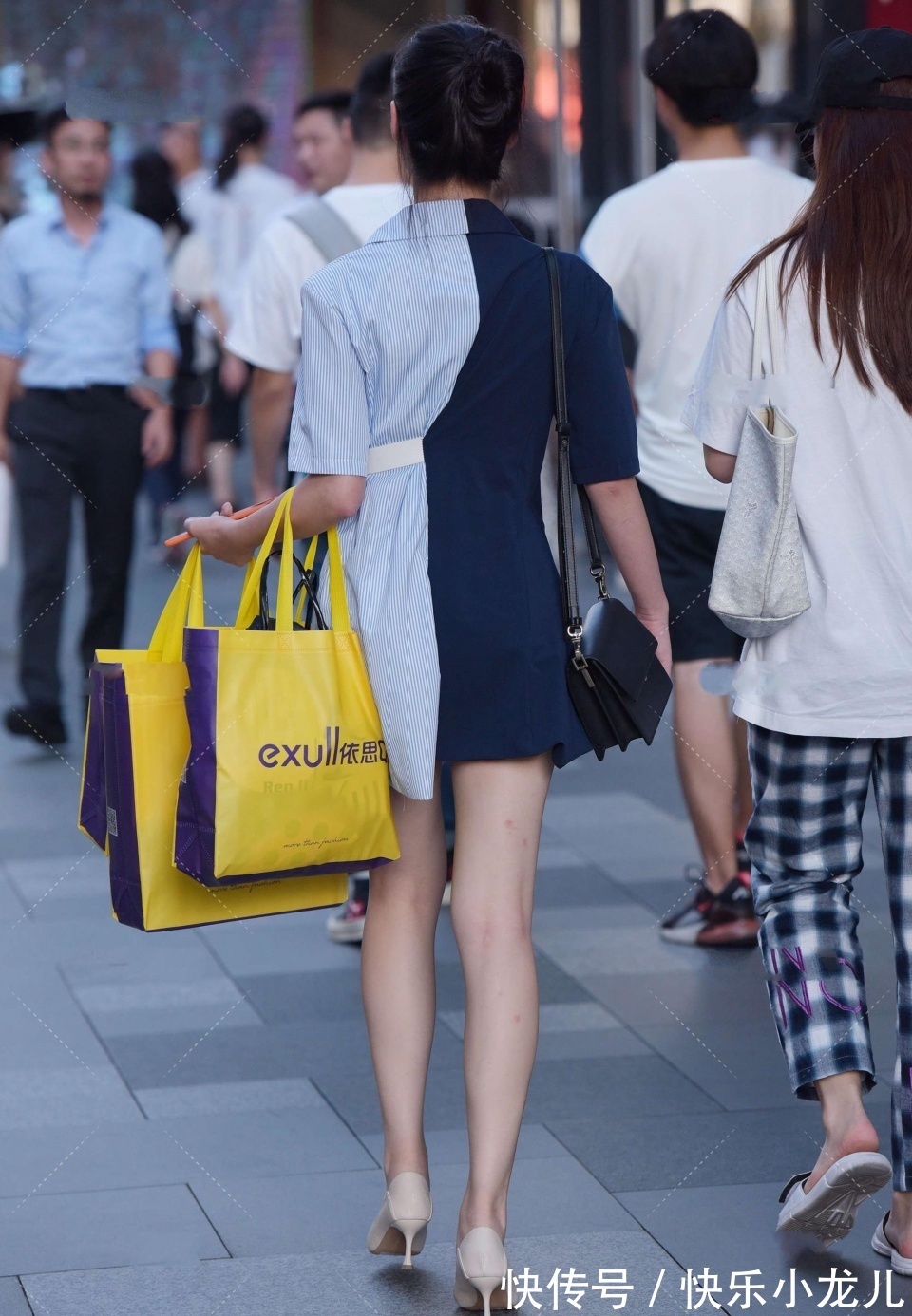 背影|背影好看的小姐姐,千万不要去撩,不然回过头来,可能会吓傻你