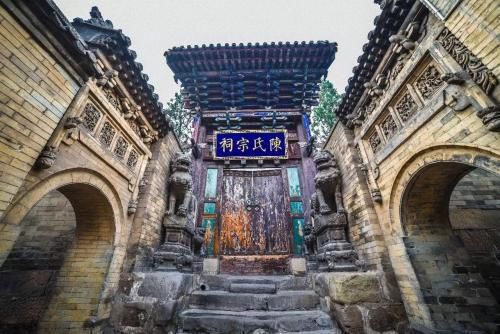 山西晋城，有座皇城相府，康熙曾两次在此居住，来头实在不小