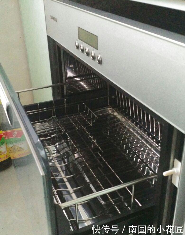 装修|厨房装修坚持最接地气的决定,丢掉鸡肋用品,现在用起来超顺手