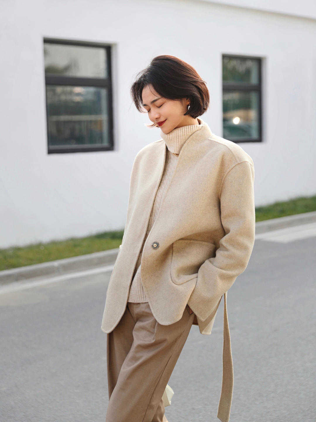 搭配 短款大衣精致的搭法,带你成为秋末冬初的美人儿