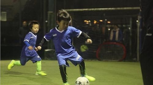 孩子|哪个父母都希望孩子越高越好,除了先天因素,还要注意这些