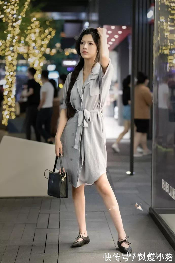 小姐姐|美女脚上一双高跟鞋的加持,性感迷人,可以彰显出她的时尚气质