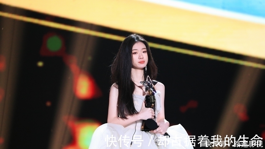 中國好聲音|第二首!奪冠不到十天,單依純接連為兩部電影獻唱主題曲,厲害!