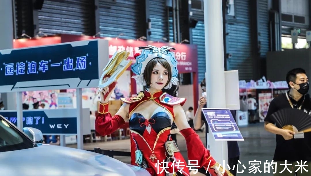 手办|动漫小姐姐、电竞、手办这里全都有!竟然还有AI汽车人!