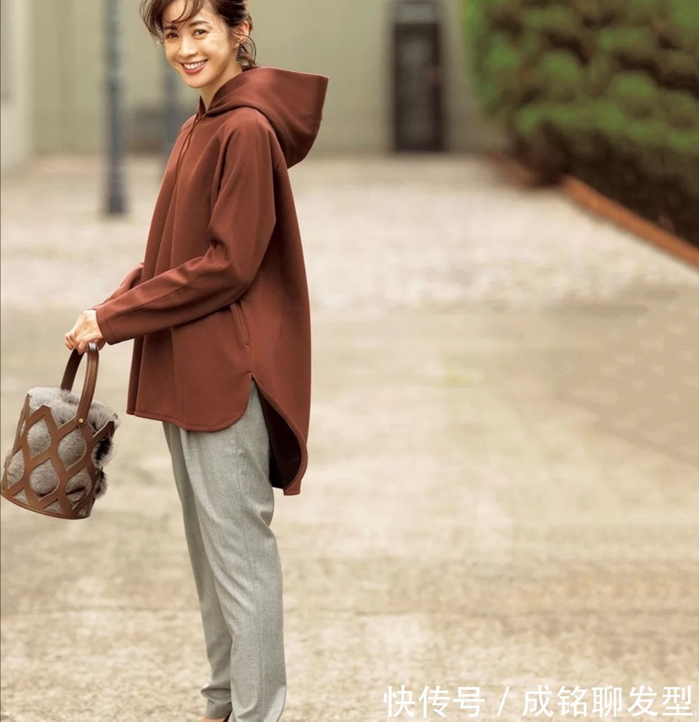 利落|适合四十岁女人的秋季穿搭,大方利落又减龄,优雅得体又高级