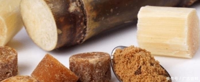 抿紧下巴后突起的“白疙瘩”,千万要注意,这是螨虫的真身吗?