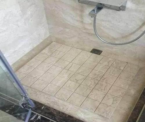 淋浴房|头一次见有人淋浴房装这种地面,下水快又防滑,真懊悔我家才发觉
