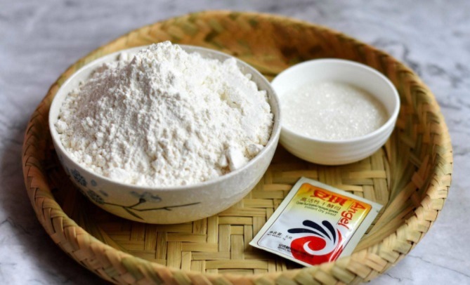 蒸馒头和包子，切记要“三次醒发”，不然出锅后死皮、塌陷还难吃