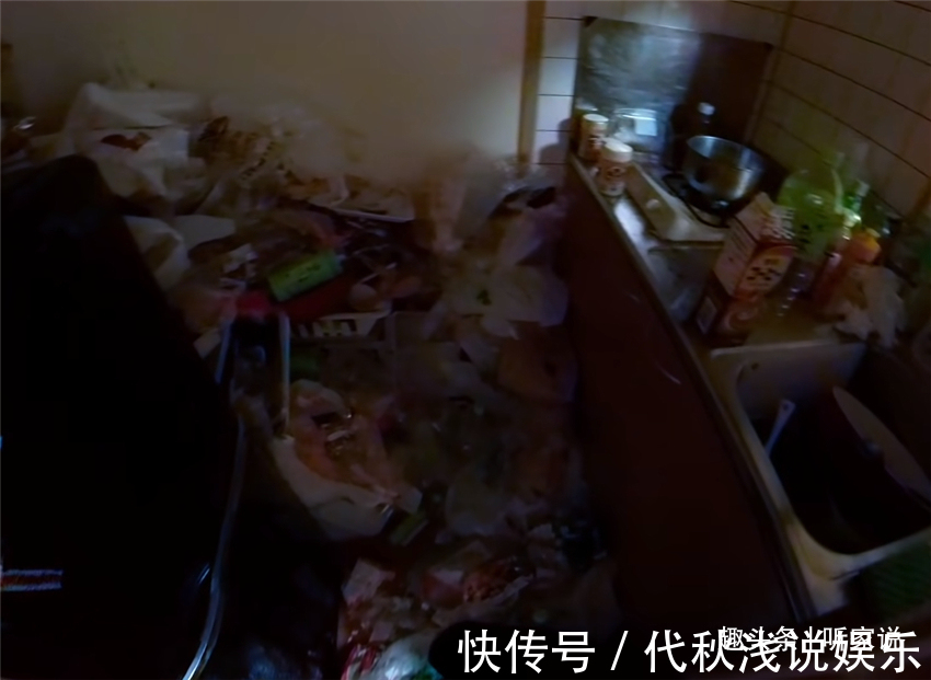 保洁师们|日本人家政有多牛?打工人19㎡的家垃圾堆到胸口,保洁师:小场面