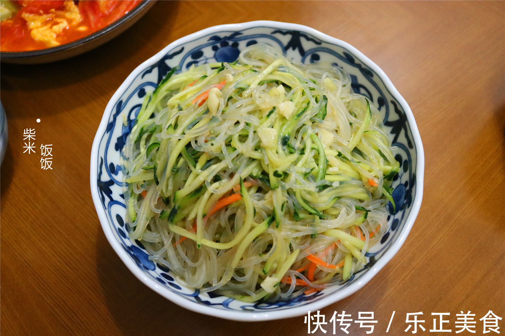 茼蒿叶|晚餐不点外卖,不去饭店,花15元在家做,一家三口吃光盘