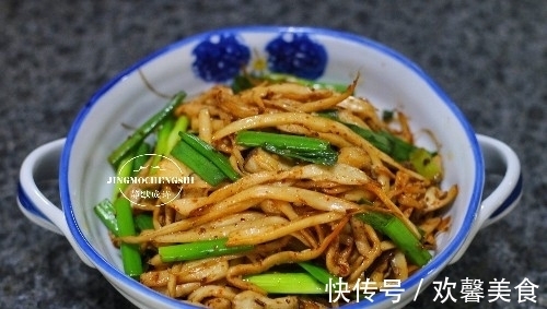 晒晒我家的清淡晚餐,一桌全是素菜,网友:全家属兔子的?