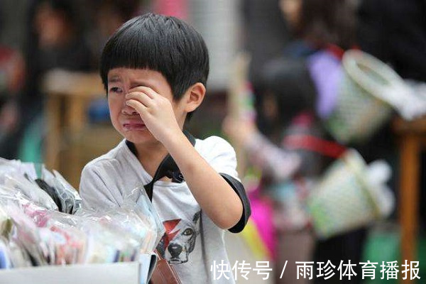 父母|拒绝抚养2岁妹妹,父母将25岁女儿告上法庭:我们只想给你留个伴