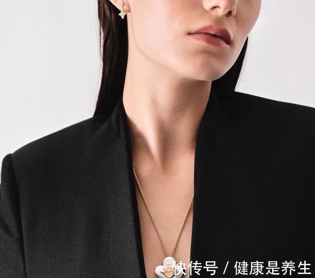 vivi&路易斯威登,吉祥物变吊坠胸针!