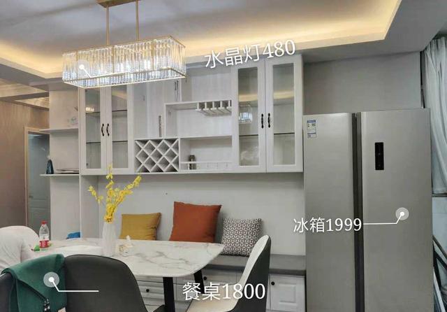 装饰|130平米复式房超宽敞，刚入住忍不住晒晒图，简约装修温馨大气